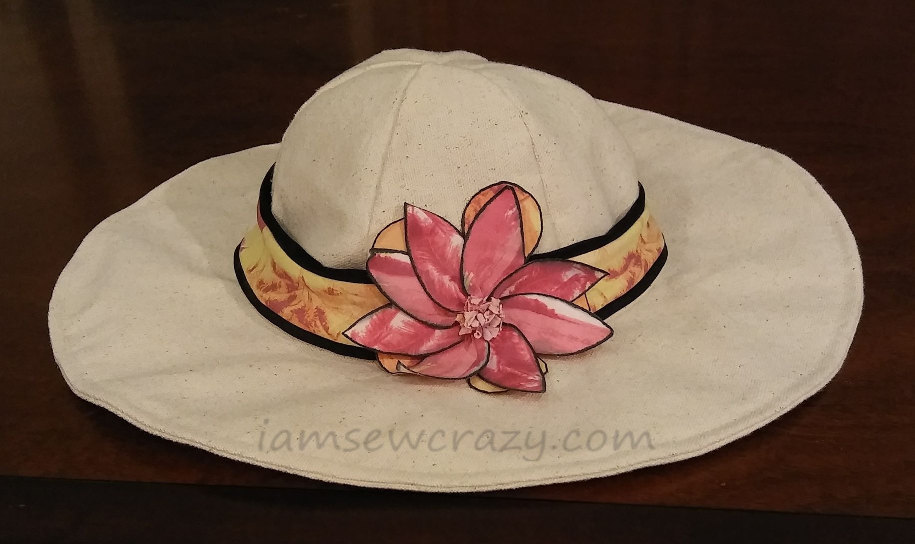 canvas sunhat with flower