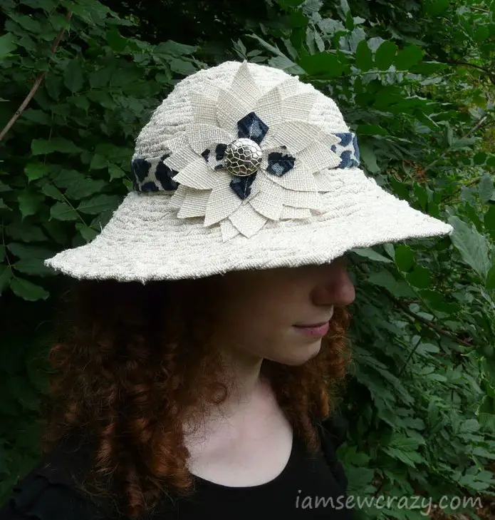 DIY sun hat with fabric flower