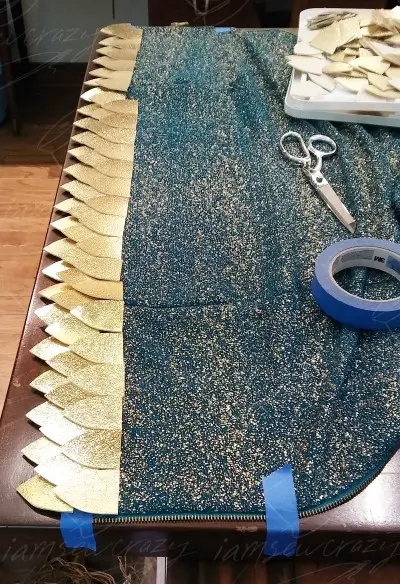 taping dress to tabletop