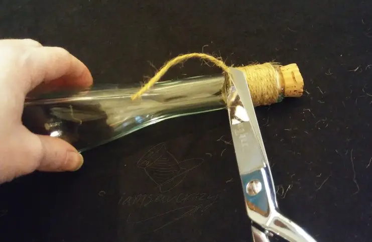 cutting ends of twine