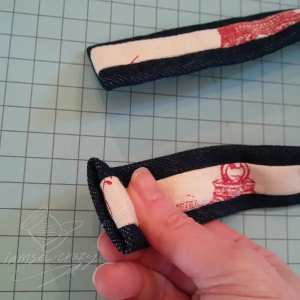 finishing ends of tote bag straps