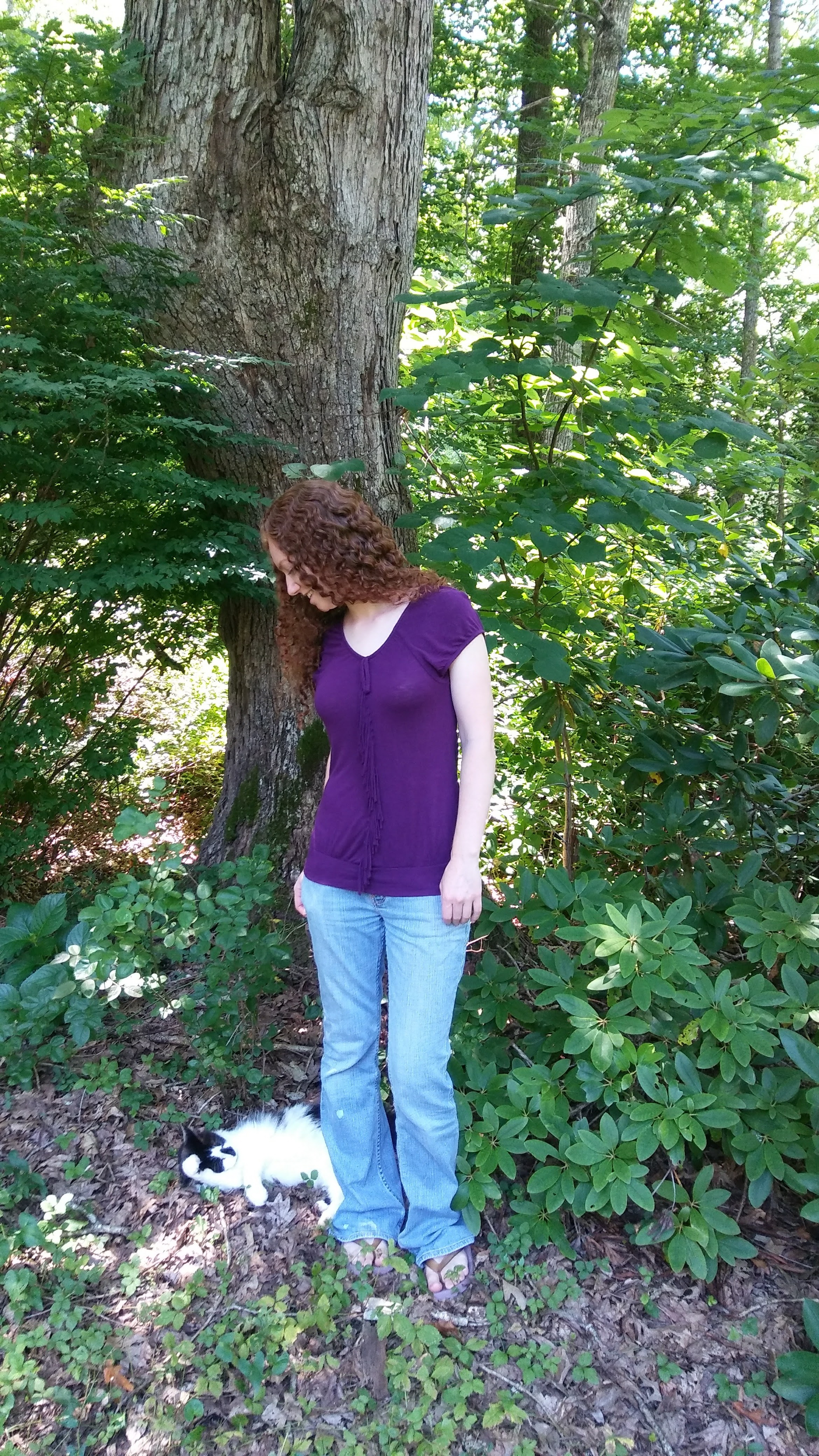 cat photobombing picture of making a t-shirt smaller