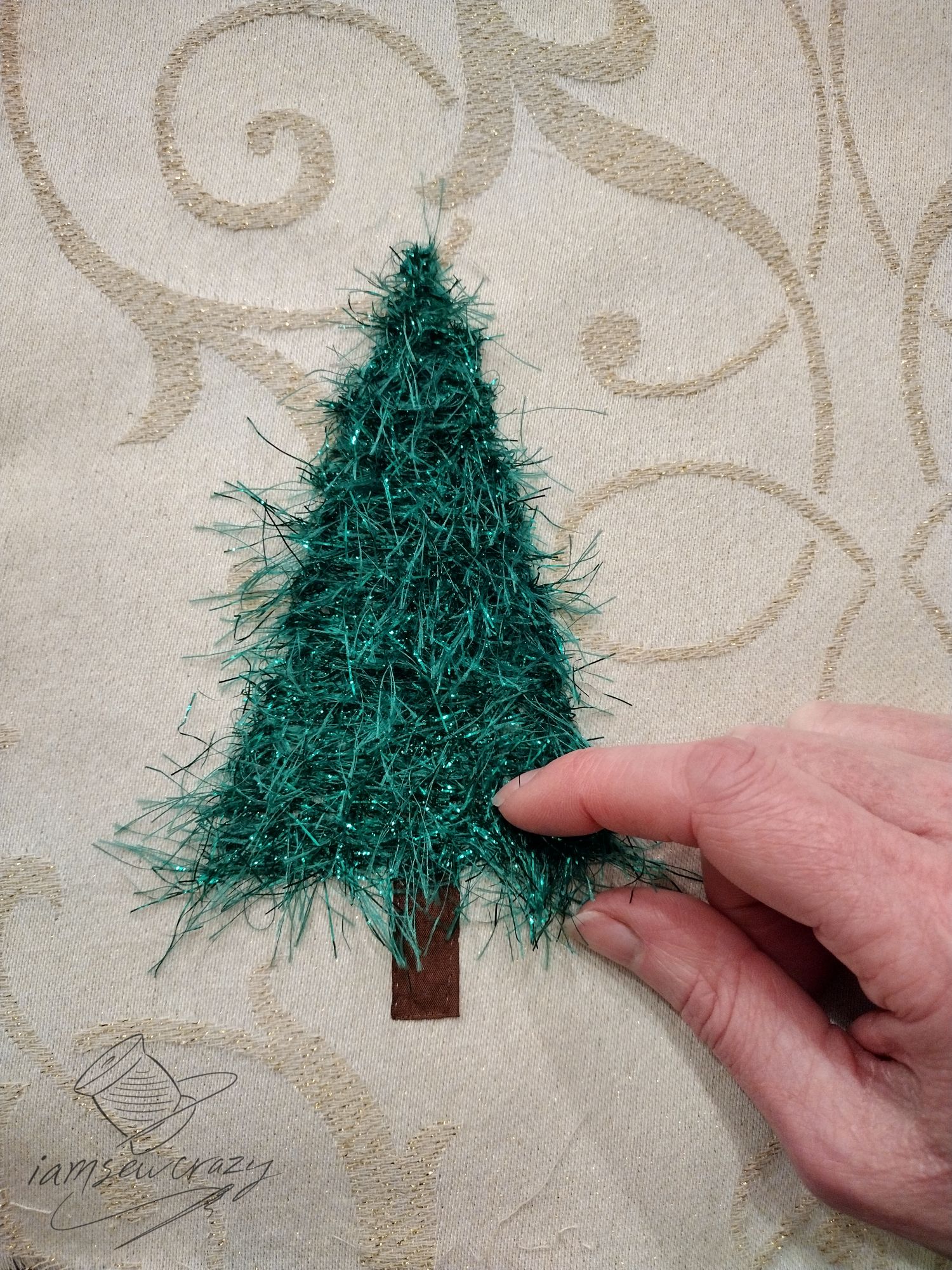 raising the texture of the couched eyelash yarn